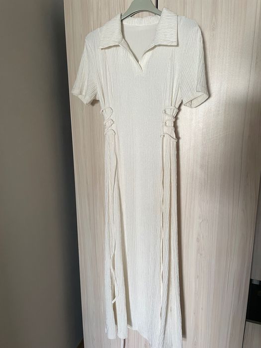 Стахотна миди рокля