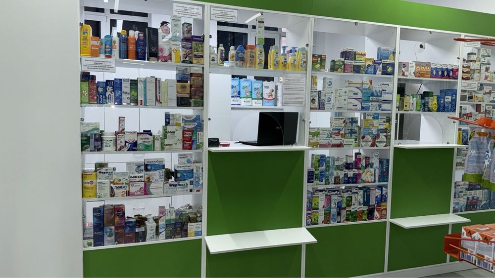 Продам аптечную витрину