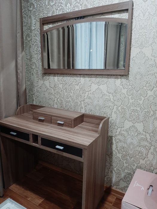 Спальный гарнитур серого цвета