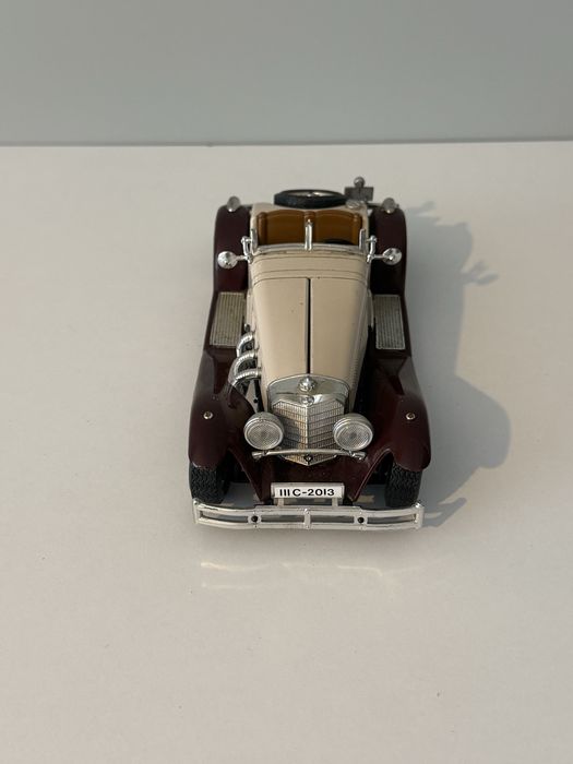 Метална кола Mercedes 1:24