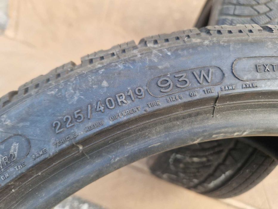 2 Michelin R19 225/40
Зимни гуми 
DOT3018