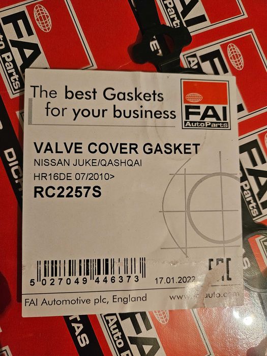 Продава се гарнитура за капак на цилиндрова глава за Renault, Dacia