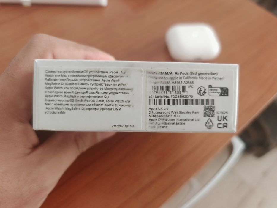Наушники Airpods