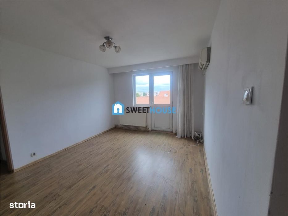 Apartament cu trei camere zona centrala