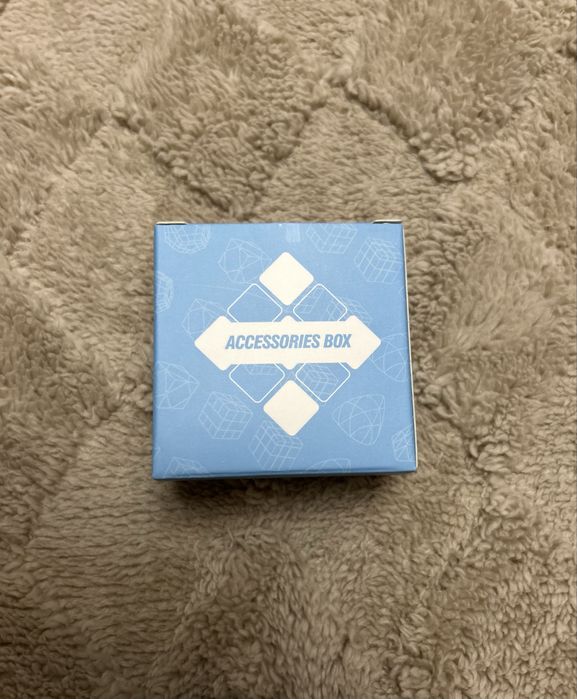 Кубик рубик 3x3 магнитный,оригинальный  коробка бор