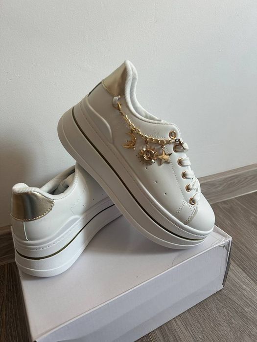 Adidași adulți și copii