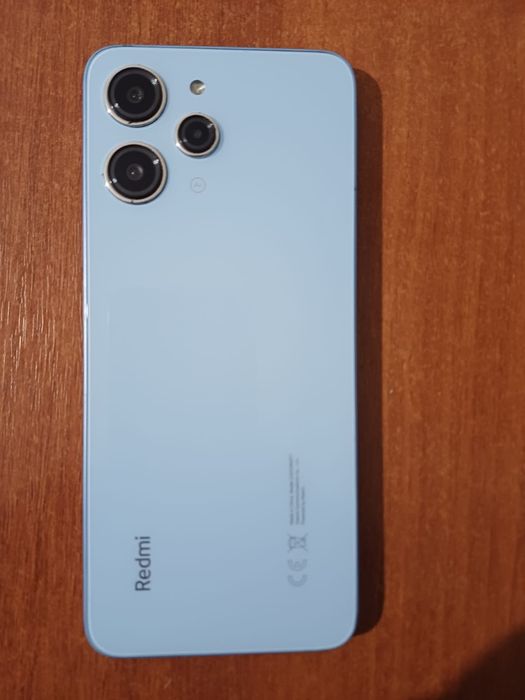 Сотрвый телефон Redmi12