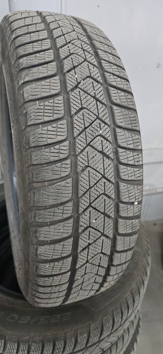 225 60 18  104H Iarna RUN FLAT