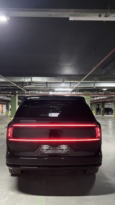 Zeekr 9X Ultra Black edition