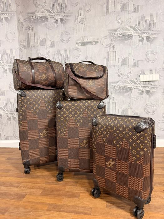 Чемодан 5 в 1      три чемодана две сумки