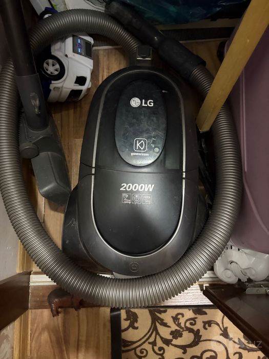 Пылесос LG 2000W
