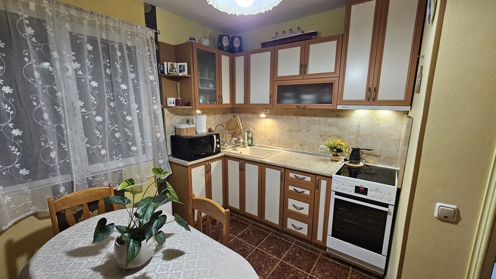 Продавам апартамент в гр.Сливен,кв.Клуцохор