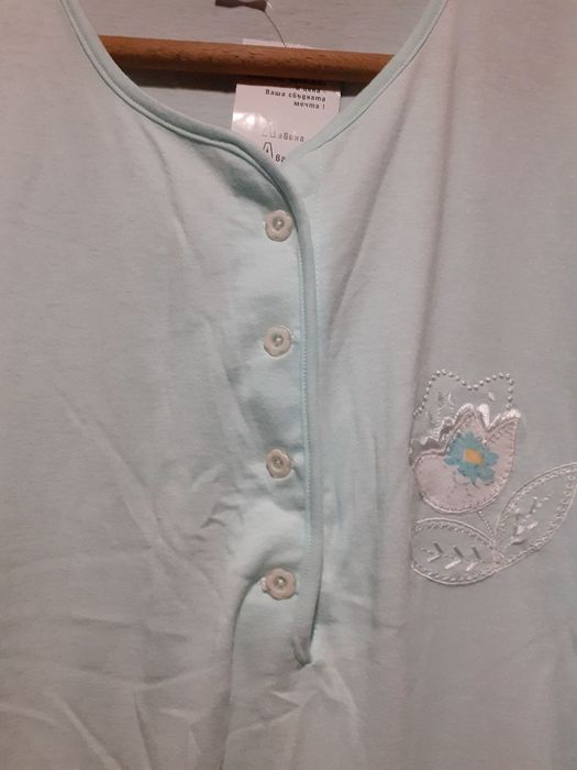 Продавам  красива нощници  нова 42 номер 100 % памук