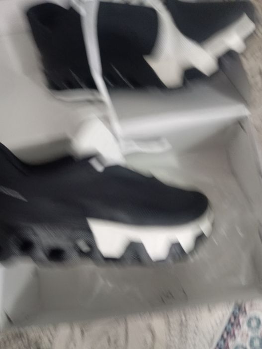 кроссовки On cloud