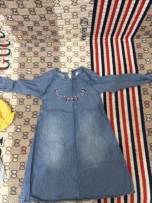 Каждая по 500 тг