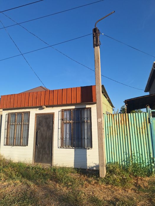 Столб бетонный .