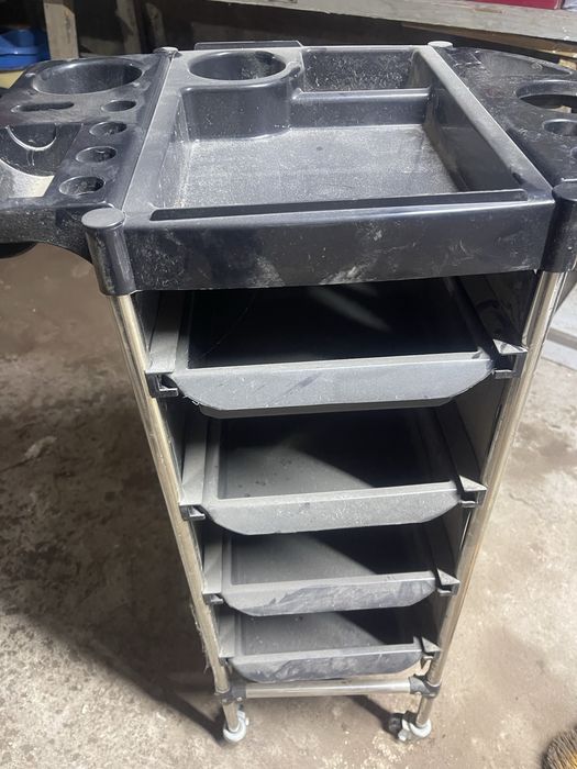 Парикмахерсая помощник