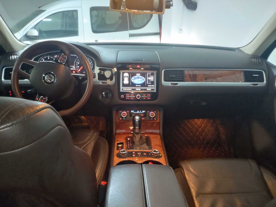 VW Touareg 7p an 2012, full option+extra,  190.000 KM