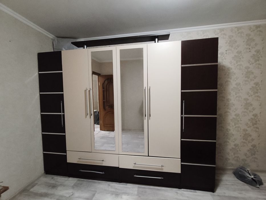 Продам спальный гарнитур