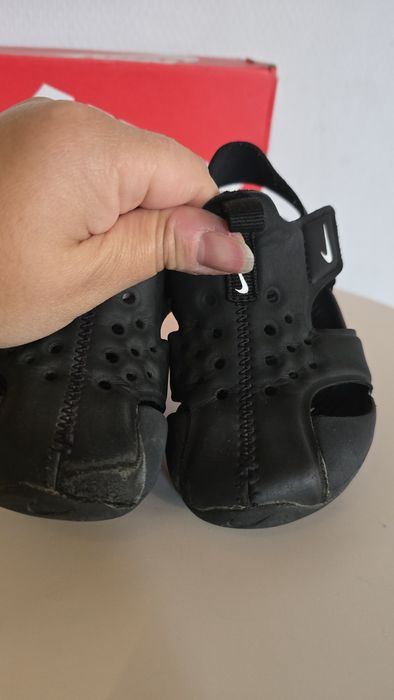 Детски Nike оригинални маратонки-22 с подарък оригинални сандали Nike 22.5  с кутии
