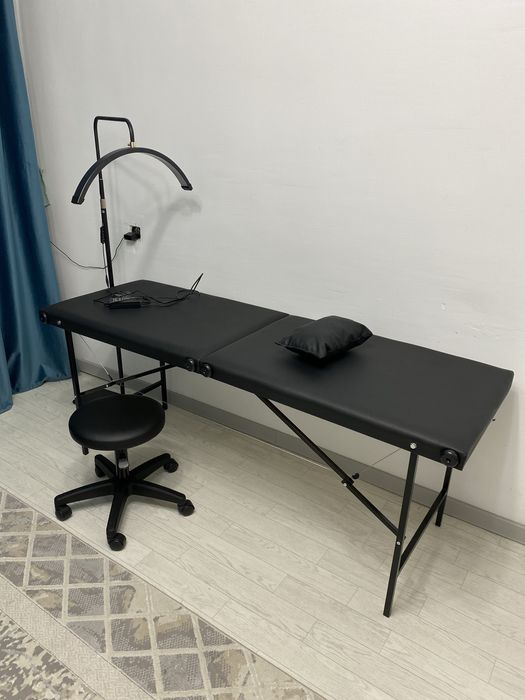 Кушетка, стул, лампа, тележка