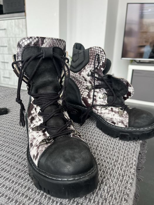 Боти естествена кожа