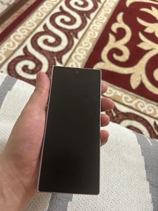 Продам  смартфон  z Fold 6
