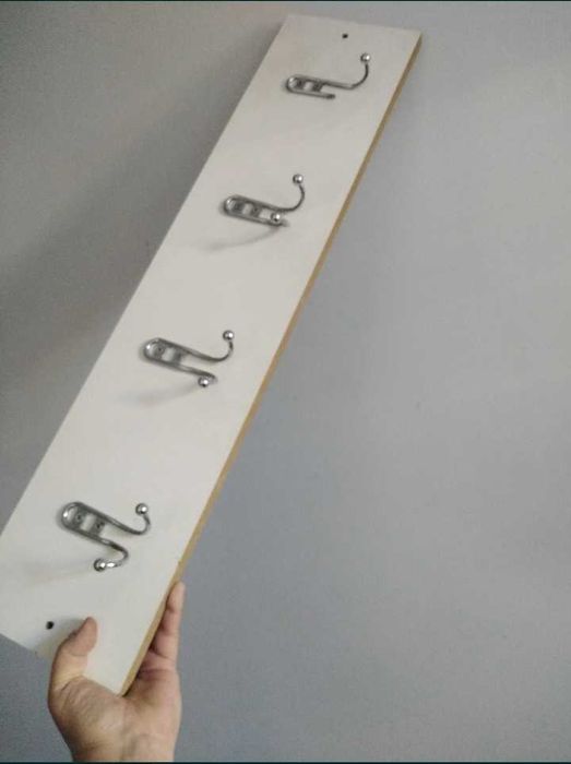 Вешалка настенная