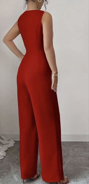 Дамски гащеризон  размер L/XL Официални дамски дрехи