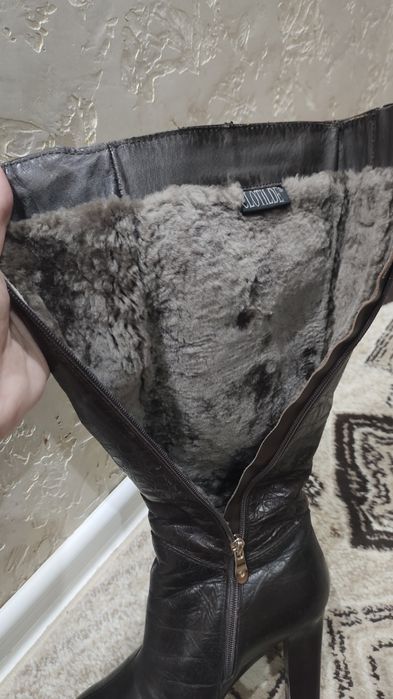 Продам зимние сапоги