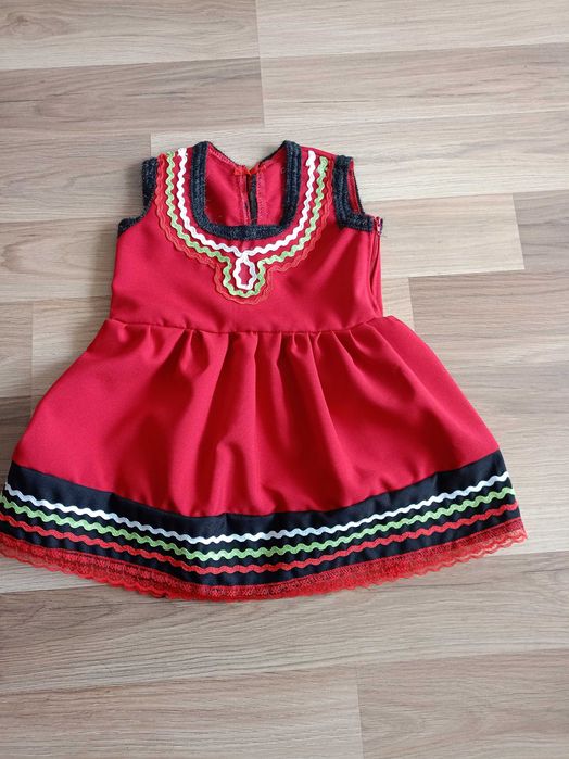 Народни носии за Лазарки