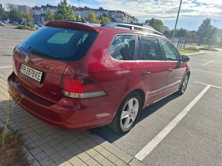 VW GOLF 6 комби 1.6 105кс 2011г