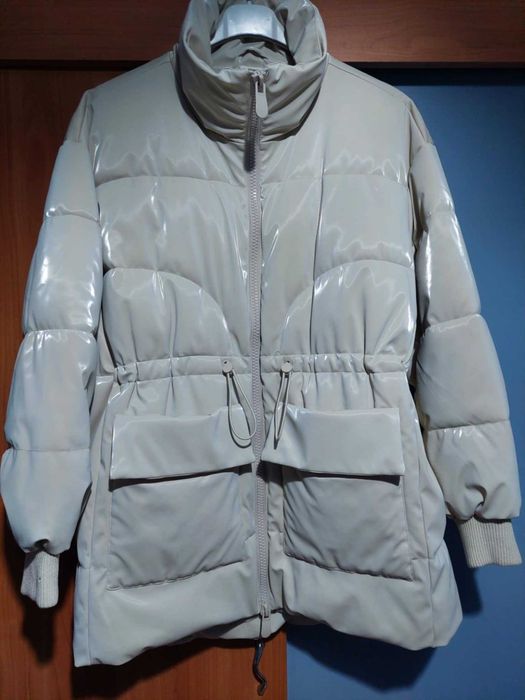 Бяло чисто ново яке на Сropp, M размер