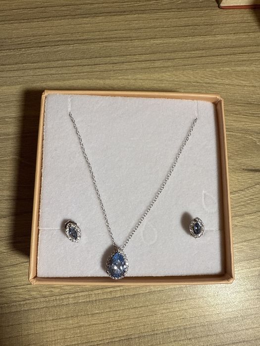 Set de cercei si colier