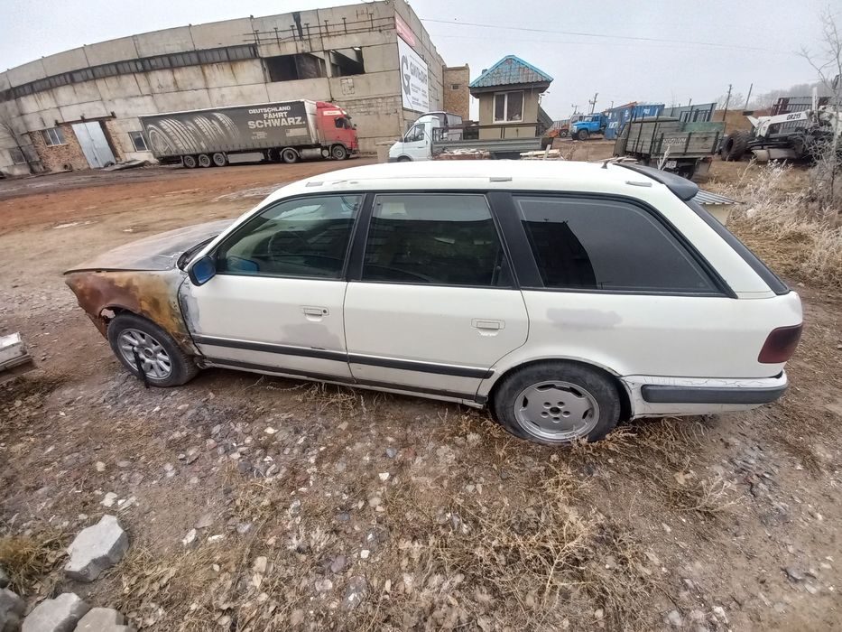 Продаётся ауди 100 универсал с4