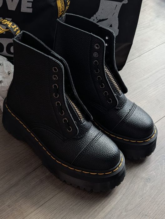 Dr. Martens Sinclair, 39