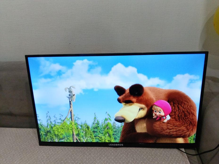 Продам телевизор 32 smart tv