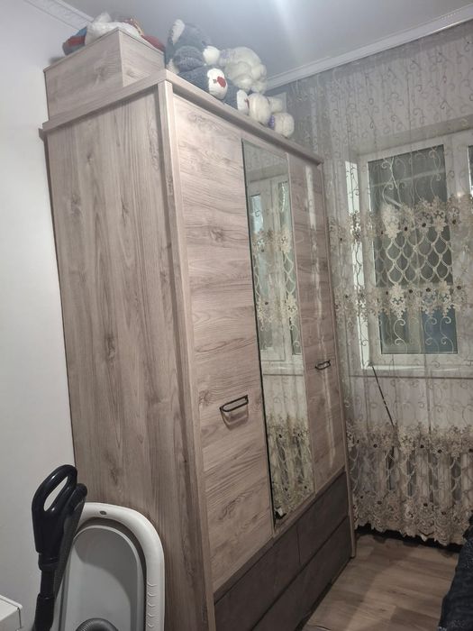 Продам спальный гарнитур б/у.