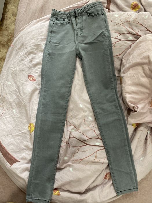 Продам вещи для девушки 42-44 р