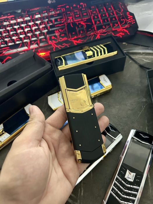 Telefon Vertu Gold