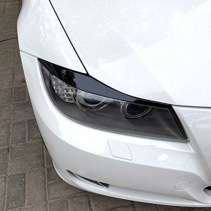 Set Pleoape Faruri Far BMW Seria 3 E90 E91 2005 - 2012, Negru Lucios