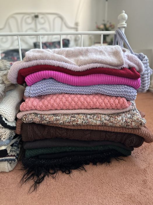 Pulover negru S cu slipici argintiu