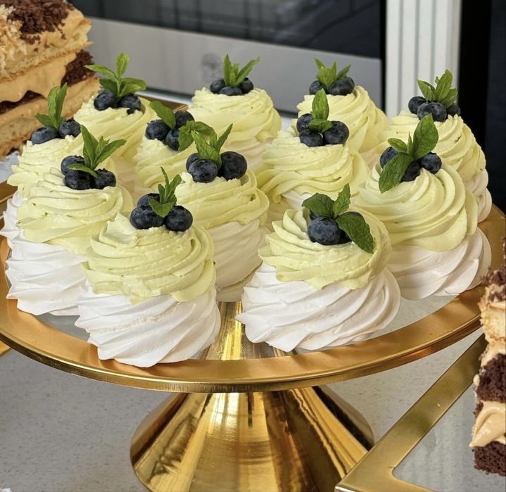 Обучаю - делать торты и пирожные