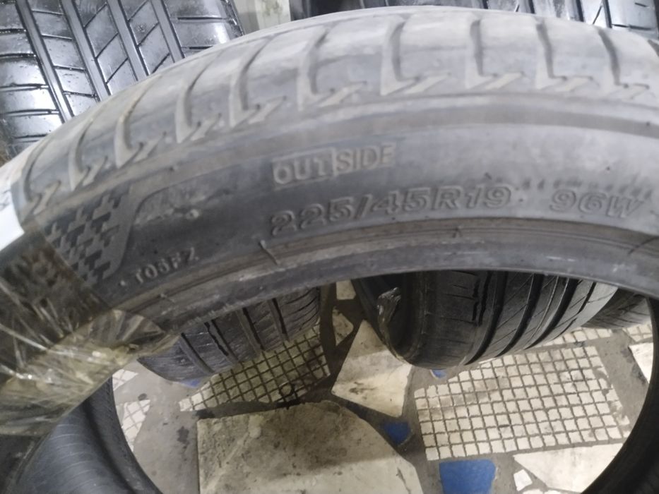 Продам комплект парных шин