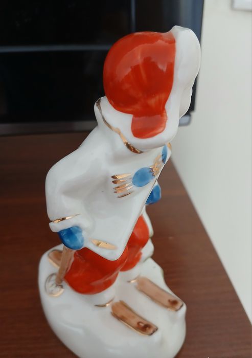 Статуэтка Мальчик лыжник (СССР.] Ташкент  ф.з. 1956 г