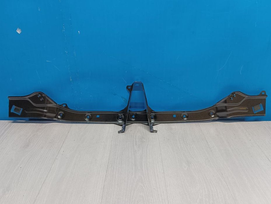 Усилитель бампера от Pajero 4