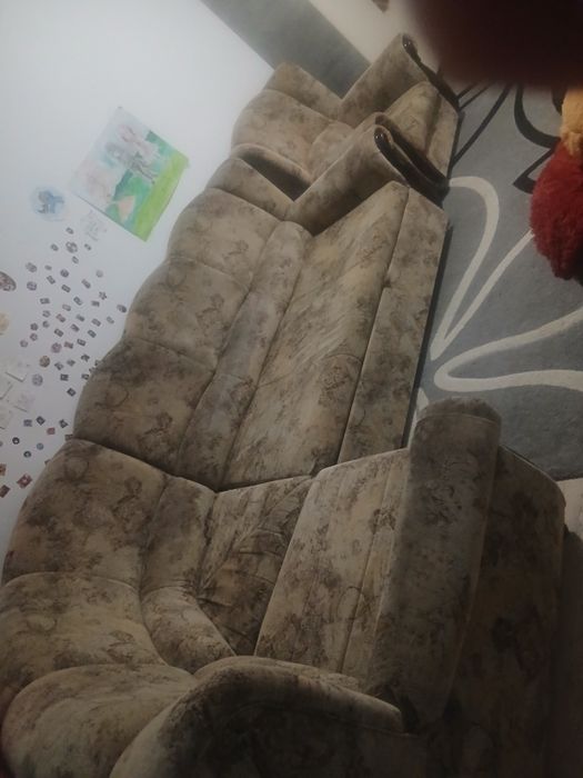 Срочно отдам угловой диван