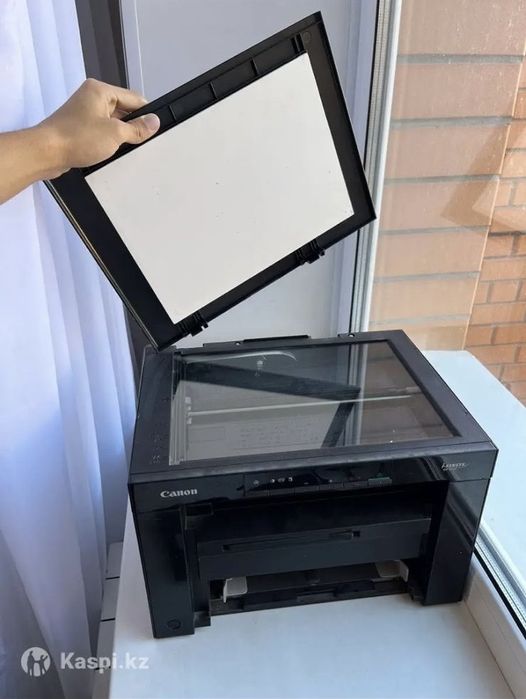 Принтер Canon i-SENSYS MF3010.