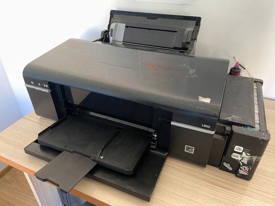 Принтер Epson L800                .