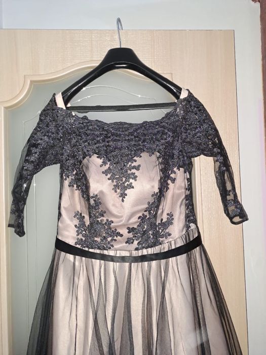 Продам платье размер 48-52